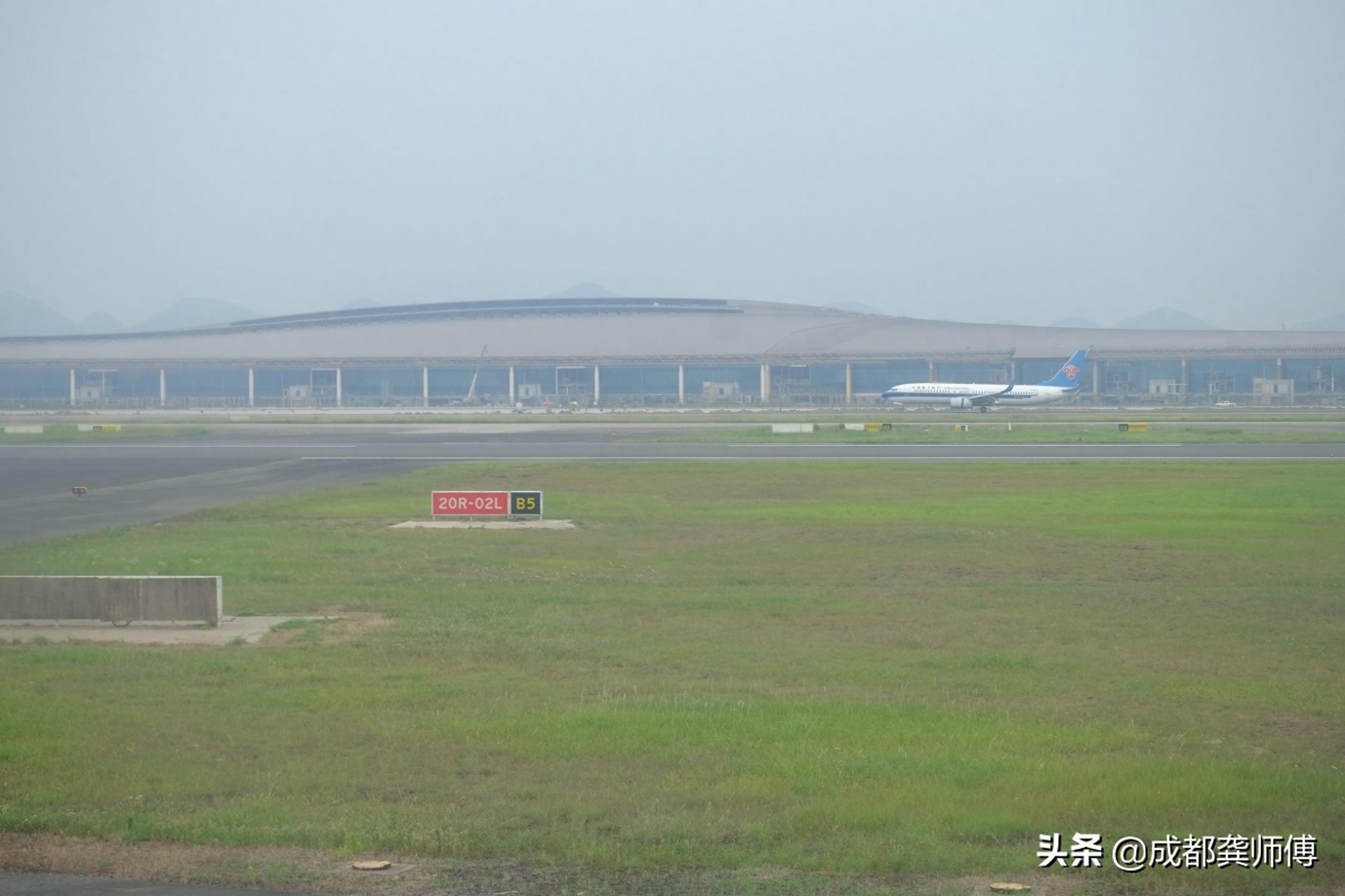 从重庆江北机场坐轻轨到重庆火车北站