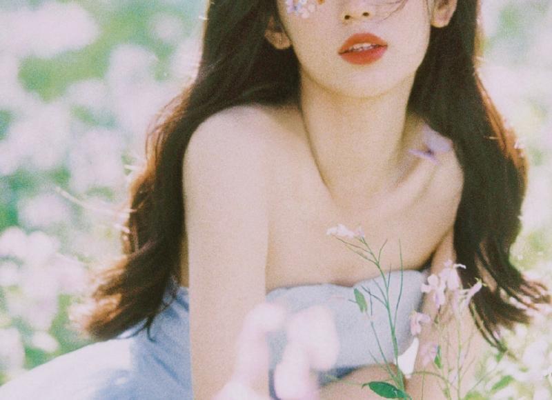 男生紧挨着女生坐是暧昧吗 男生紧挨着女生坐是暧昧吗