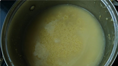 小米粥怎么熬粘稠又香,怎样煮小米粥粘稠好吃图4