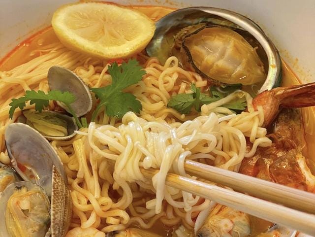 康师傅方便面和鸡蛋怎么煮才好吃(美食达人教你用康师傅泡面做汤温暖迎冬) 康师傅方便面和鸡蛋怎么煮才好吃(美食达人教你用康师傅泡面做汤温暖迎冬)