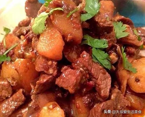 土豆烧牛肉怎么做才是正宗(土豆烧牛肉这样做真好吃) 土豆烧牛肉怎么做才是正宗(土豆烧牛肉这样做真好吃)