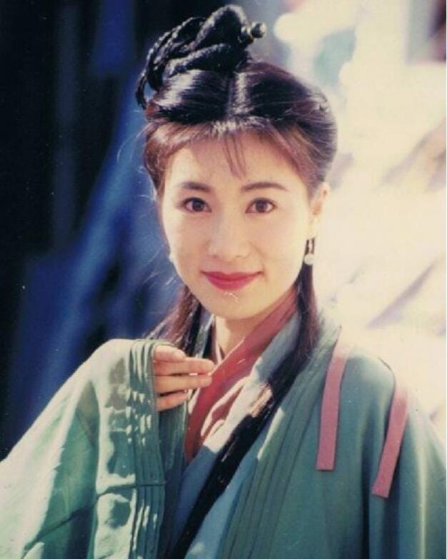 张可颐为什么叫二姐?张可颐得甲亢后的照片 张可颐为什么叫二姐?张可颐得甲亢后的照片