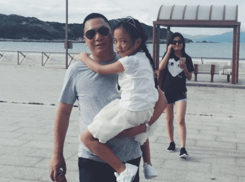 赵薇老公黄有龙微博,赵薇和黄有龙离了婚是真的吗,本文共(4642字) 赵薇老公黄有龙微博,赵薇和黄有龙离了婚是真的吗,本文共(4642字)