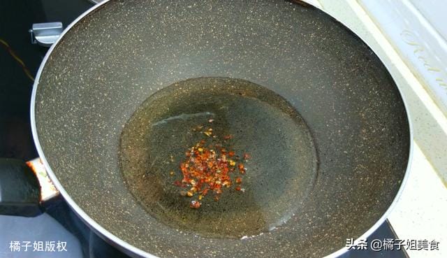 面条这样做连吃一个月都不腻(面条吃了几十年) 面条这样做连吃一个月都不腻(面条吃了几十年)