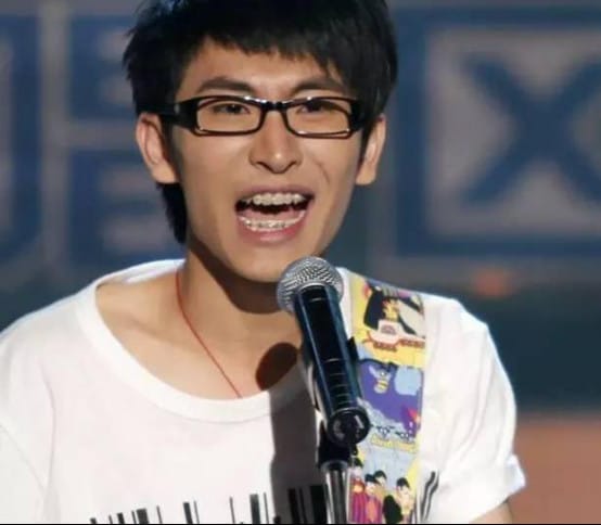 谭佑铭女朋友是唐甜还是魏丹丹?谭佑铭和华 谭佑铭女朋友是唐甜还是魏丹丹?谭佑铭和华