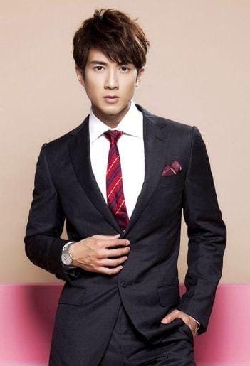 吴尊为什么叫吴白来?吴尊哥哥吴吉旺好帅的照片 本文共(1025字) 吴尊为什么叫吴白来?吴尊哥哥吴吉旺好帅的照片 本文共(1025字)