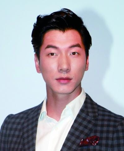 中国男模张亮,中国男模张亮的资料(张亮男模特) 中国男模张亮,中国男模张亮的资料(张亮男模特)