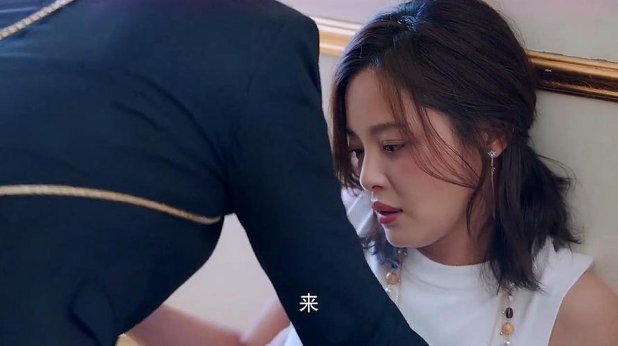 辛芷蕾整容太严重了吧,整容整毁的(辛芷蕾到底美吗) 辛芷蕾整容太严重了吧,整容整毁的(辛芷蕾到底美吗)