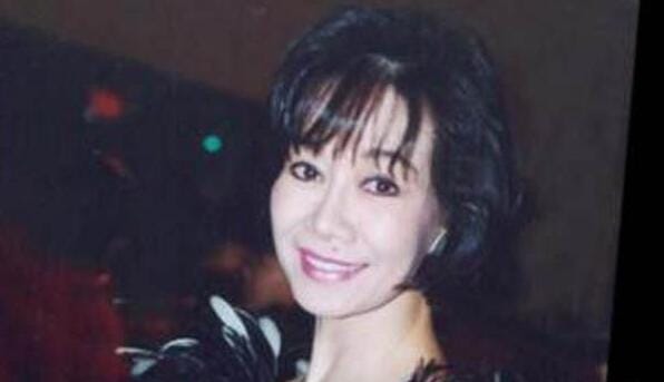 香港第一美女林燕妮年轻时照片
