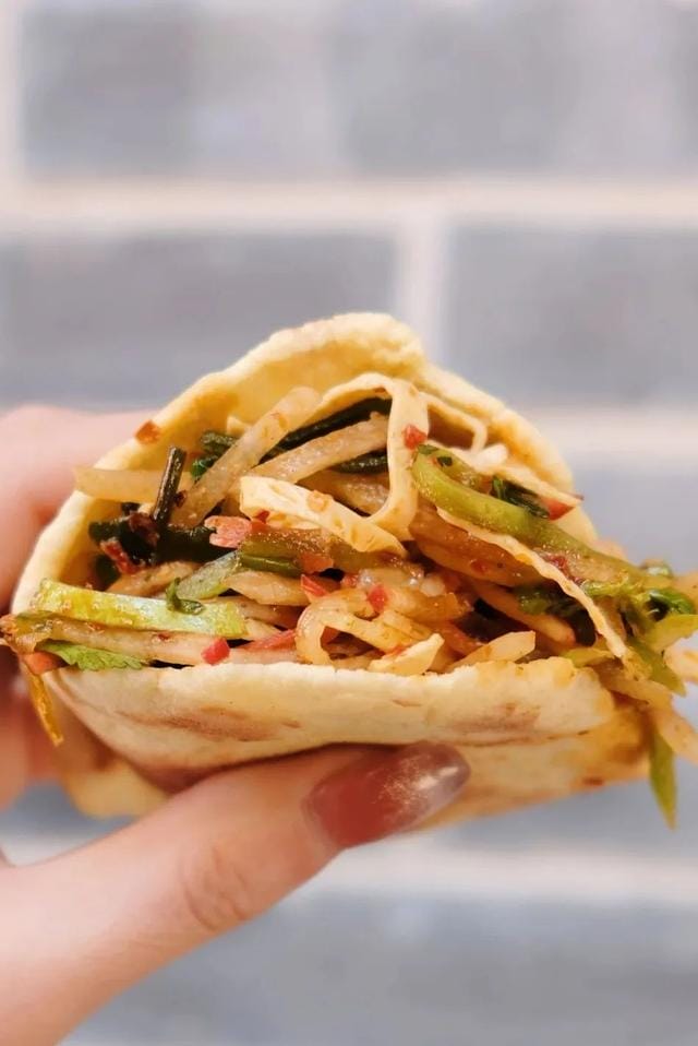 寻乌美食街推荐附近(这条千与千寻美食街) 寻乌美食街推荐附近(这条千与千寻美食街)