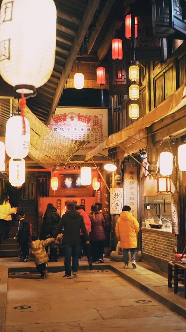 寻乌美食街推荐附近(这条千与千寻美食街) 寻乌美食街推荐附近(这条千与千寻美食街)