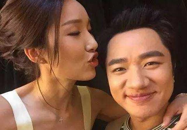 李亚男晒性感比基尼泳装照 李亚男晒性感比基尼泳装照