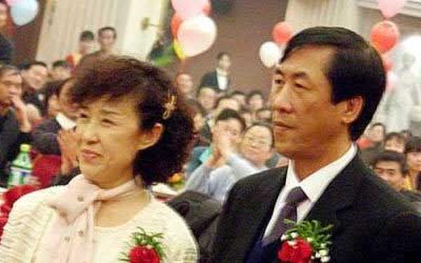 章子怡是张艺谋的女儿很扯淡(张艺谋章子怡绯闻) 章子怡是张艺谋的女儿很扯淡(张艺谋章子怡绯闻)