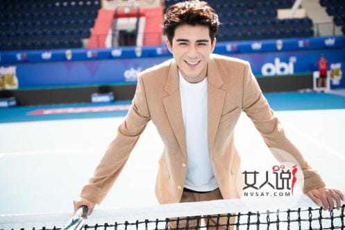 姜潮整容前后对比照片(姜潮什么脸型) 姜潮整容前后对比照片(姜潮什么脸型)