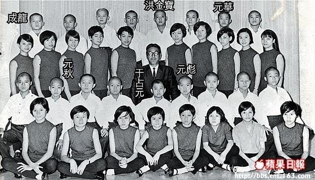 元秋年轻时候的照片(元华年轻时候的照片)