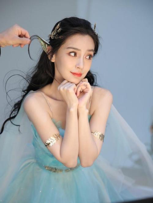 杨幂红秀封面,杨幂口红广告(杨幂代言的口红) 杨幂红秀封面,杨幂口红广告(杨幂代言的口红)