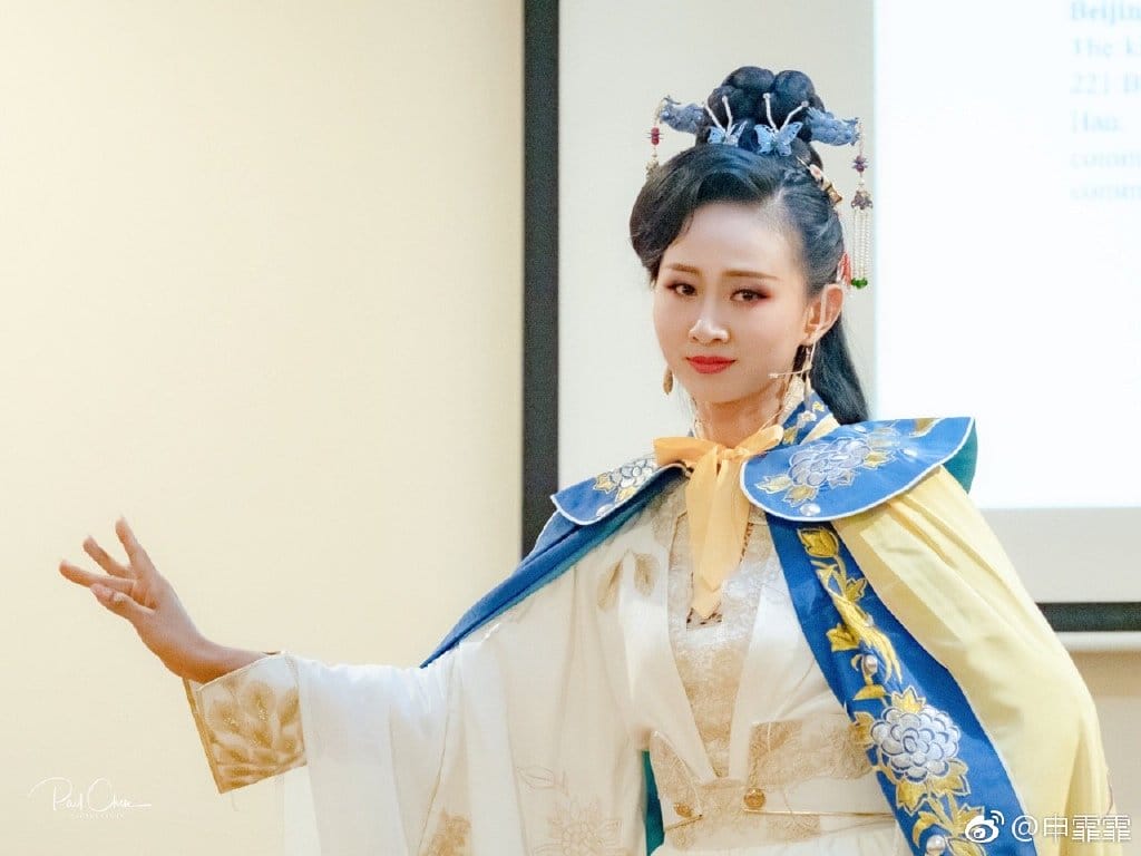 申霏霏家庭背景资料,申霏霏为什么红她男朋友是谁? 本文共(1089字) 申霏霏家庭背景资料,申霏霏为什么红她男朋友是谁? 本文共(1089字)