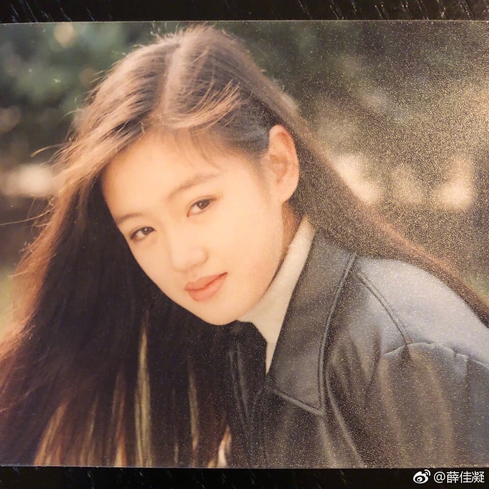薛佳凝的脸怎么变形了这么显老 薛佳凝的脸怎么变形了这么显老
