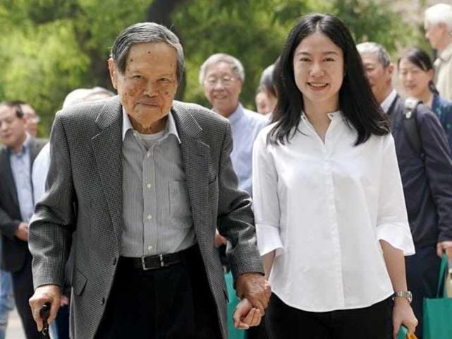 翁帆前夫,杨振宁和翁帆能做过爱吗(杨振宁和他的妻子翁帆现在生活怎么样) 翁帆前夫,杨振宁和翁帆能做过爱吗(杨振宁和他的妻子翁帆现在生活怎么样)