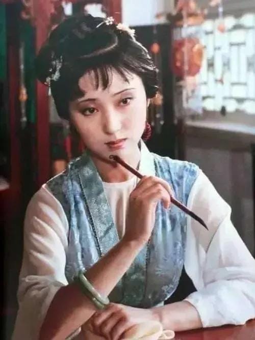 贾琏是长子怎么叫二爷(贾琏为什么叫二爷)(图4) 贾琏是长子怎么叫二爷(贾琏为什么叫二爷)(图4)