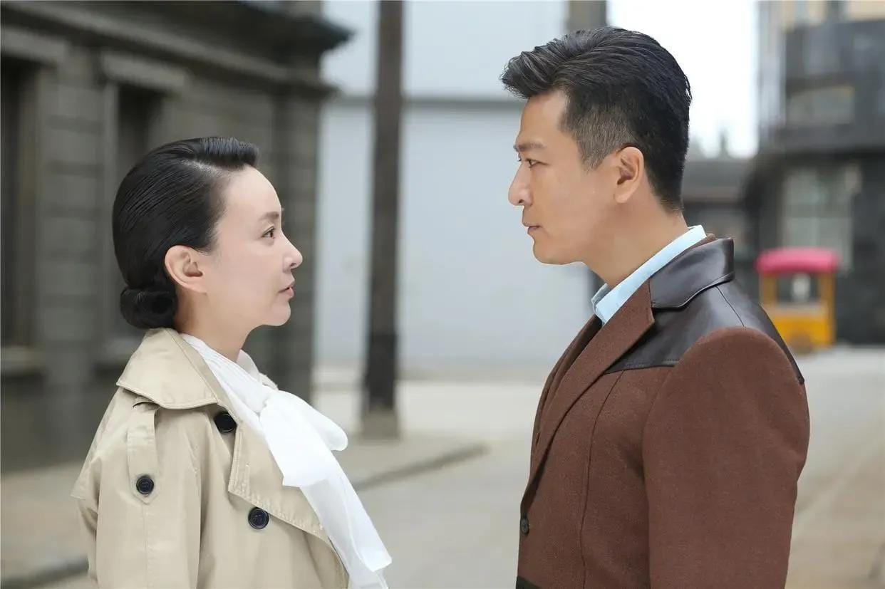 演员刘威葳的丈夫是谁呀(演员刘威葳的个人资料和照片)(图8) 演员刘威葳的丈夫是谁呀(演员刘威葳的个人资料和照片)(图8)