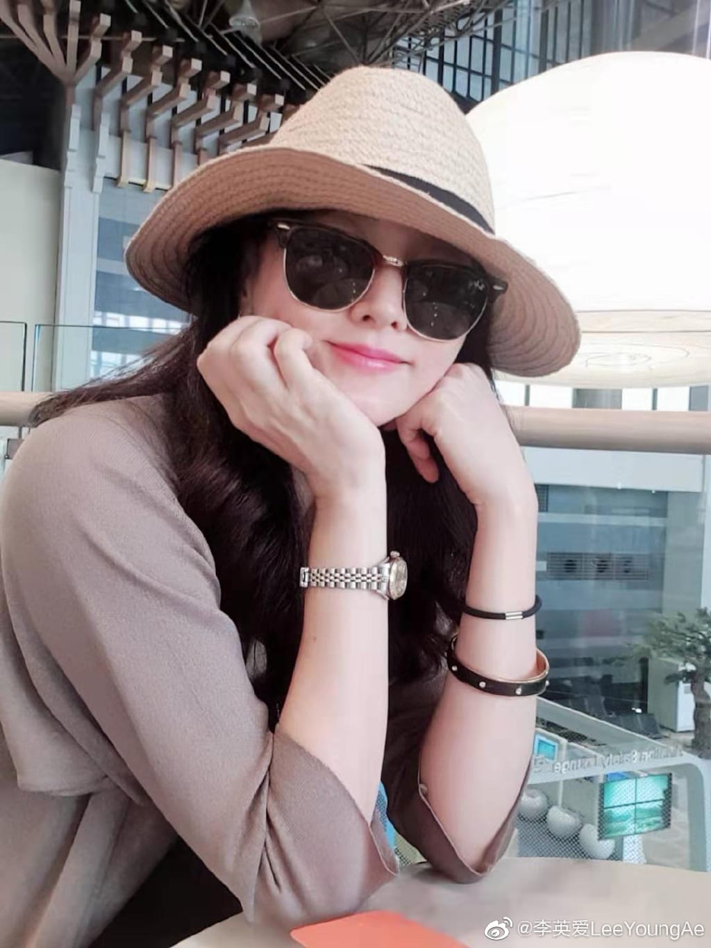 李英爱为什么叫氧气美女(李英爱近照) 李英爱为什么叫氧气美女(李英爱近照)