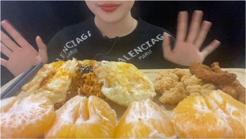 抖音小游戏炸鸡块教程(炸鸡也能玩的游戏)