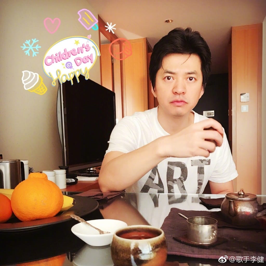 李健妻子有多美来看照片(李健妻子的近照) 李健妻子有多美来看照片(李健妻子的近照)