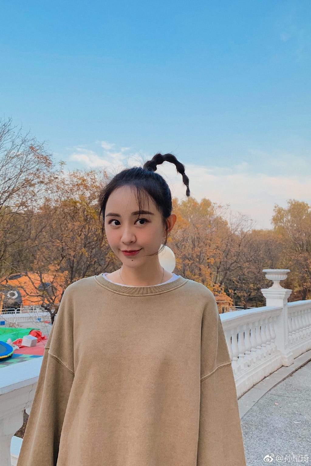 孙耀琦和赵丽颖怎么了,孙耀琦的老公叫什么名字? 本文共(1057字) 孙耀琦和赵丽颖怎么了,孙耀琦的老公叫什么名字? 本文共(1057字)