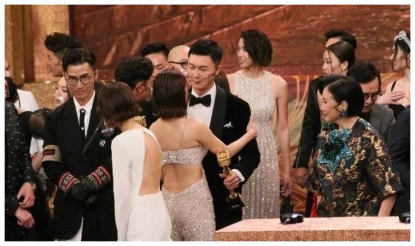 王浩信蔡思贝,黄浩信蔡思贝(王信浩和蔡思贝) 王浩信蔡思贝,黄浩信蔡思贝(王信浩和蔡思贝)