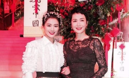 蒋雯丽和黄轩是真的恋爱吗?蒋雯丽黄轩法国 蒋雯丽和黄轩是真的恋爱吗?蒋雯丽黄轩法国