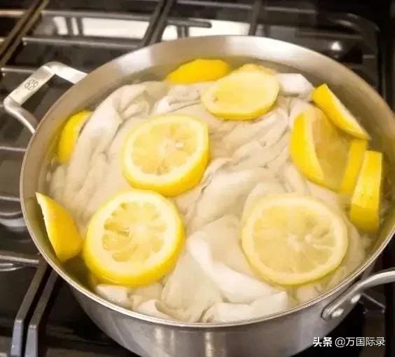 白色衣服发黄,怎么清洗呢-（衣服发黄清洗窍门）(图5)