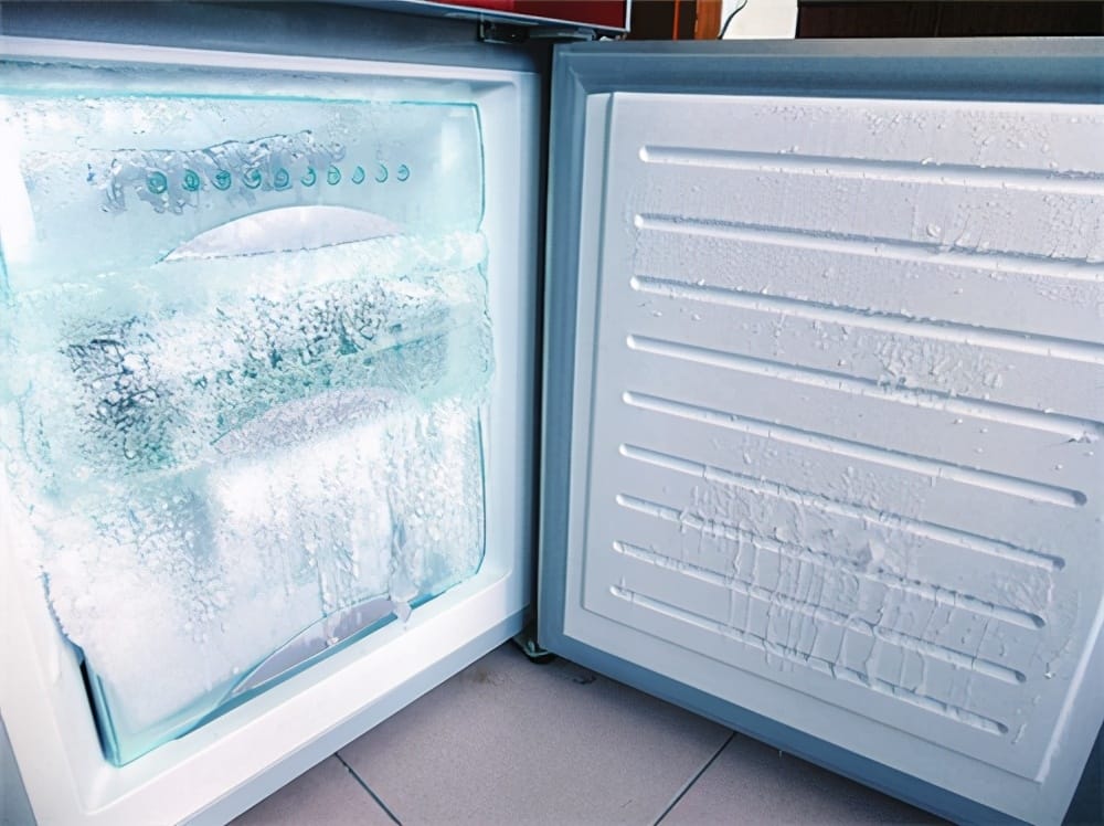 冰箱结冰怎么办教你一招快速解决（冰箱结冰怎么快速除冰）(图1)