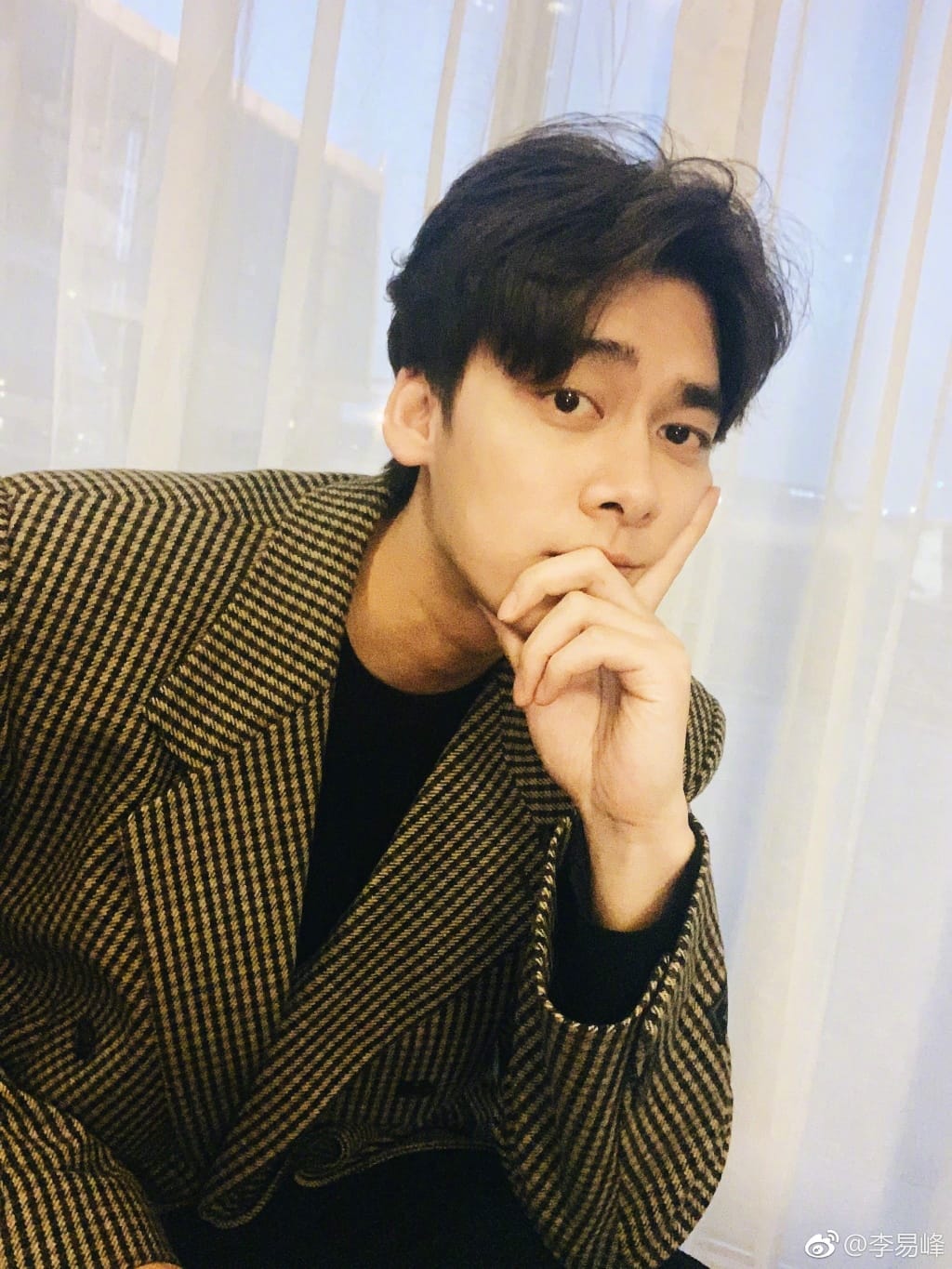 舒畅李易峰快要结婚了真假(舒畅和李易峰是什么关系) 舒畅李易峰快要结婚了真假(舒畅和李易峰是什么关系)