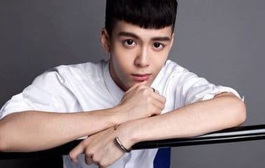 曾舜晞家世背景资料揭秘,曾舜晞为什么不会说中文？　本文共（943字）