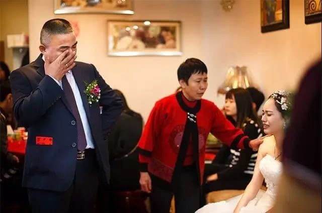 女儿嫁人了就是外人别人家的人了吗,其实这都是封建思想 本文共(1087字) 女儿嫁人了就是外人别人家的人了吗,其实这都是封建思想 本文共(1087字)