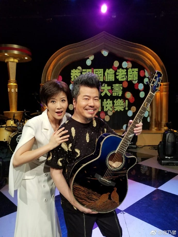 寇乃馨第一任老公是谁,常立欣为什么甩寇乃馨? 本文共(987字) 寇乃馨第一任老公是谁,常立欣为什么甩寇乃馨? 本文共(987字)