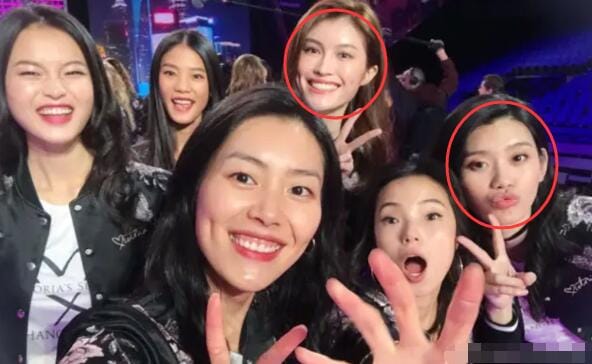 何猷君奚梦瑶结婚晒证件照(何猷君奚梦瑶结婚图片) 何猷君奚梦瑶结婚晒证件照(何猷君奚梦瑶结婚图片)