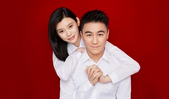 何猷君奚梦瑶结婚晒证件照(何猷君奚梦瑶结婚图片) 何猷君奚梦瑶结婚晒证件照(何猷君奚梦瑶结婚图片)
