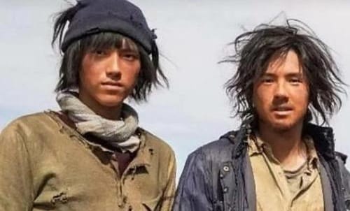 陈飞宇走秀牛油果绿毛衣吸睛 陈飞宇走秀牛油果绿毛衣吸睛