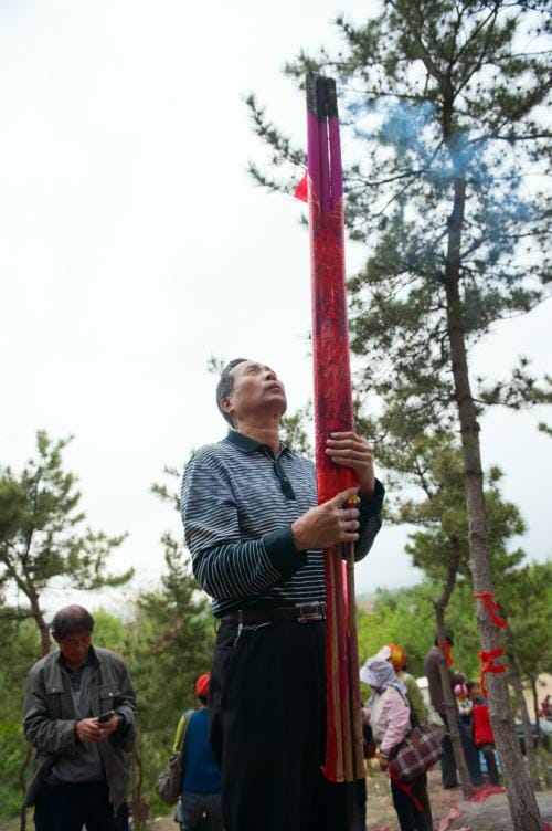 烧高香是什么意思,烧高香的图片来了 本文共(1001字) 烧高香是什么意思,烧高香的图片来了 本文共(1001字)