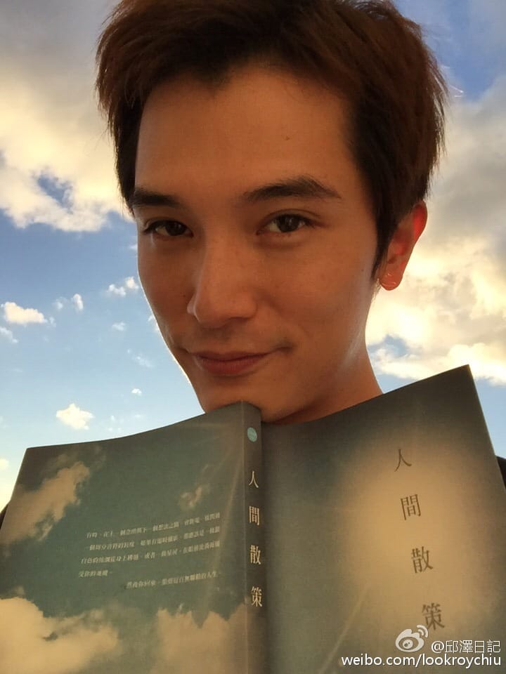 邱泽目前住在哪里为什么不红了,他已经有女朋友了吗? 本文共(1057字) 邱泽目前住在哪里为什么不红了,他已经有女朋友了吗? 本文共(1057字)