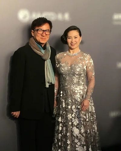 何超琼年轻时候的图片,谢贤为什么不怕向华强,本文共(4418字) 何超琼年轻时候的图片,谢贤为什么不怕向华强,本文共(4418字)