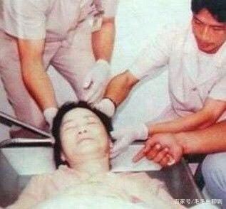 黄家驹哪年死的,黄家驹和谁谈过恋(黄家驹喜欢过谁) 黄家驹哪年死的,黄家驹和谁谈过恋(黄家驹喜欢过谁)