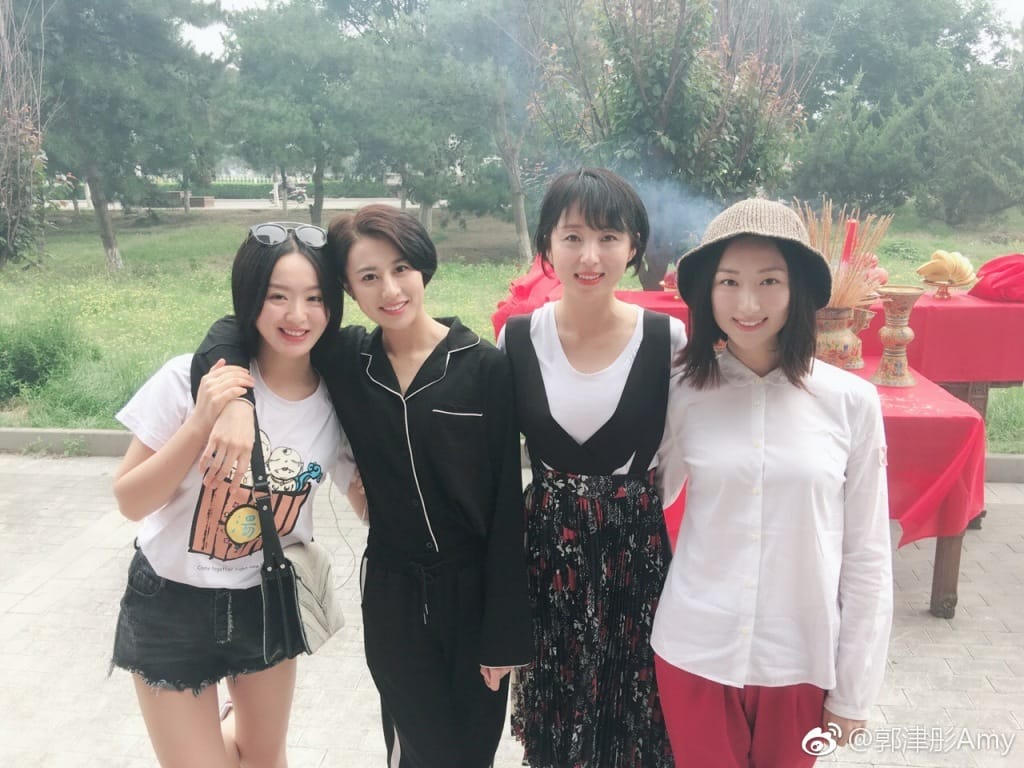 郭津彤有过婚史吗,云飞和郭津彤相差几岁? 本文共(1040字) 郭津彤有过婚史吗,云飞和郭津彤相差几岁? 本文共(1040字)