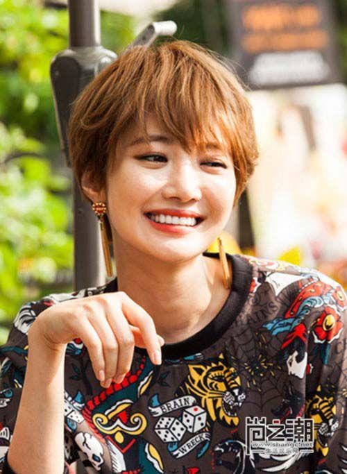 韩国女明星发型图片,女发型图片中短发,本文共(1476字) 韩国女明星发型图片,女发型图片中短发,本文共(1476字)