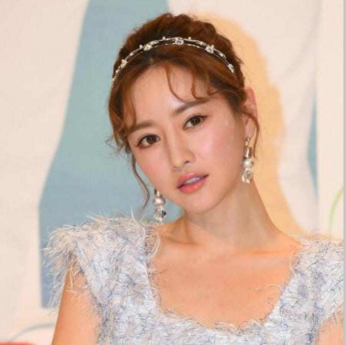 洪秀儿变脸史图片(洪秀真图片) 洪秀儿变脸史图片(洪秀真图片)