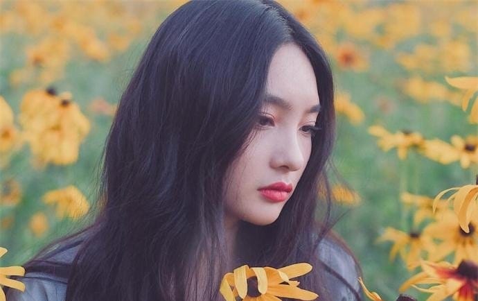 王可如向佐怎么认识的(王可如与向太) 王可如向佐怎么认识的(王可如与向太)