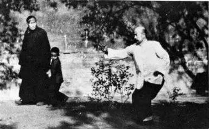 郭云深为什么会瘫痪,郭云深真的很厉害吗? 本文共(1009字) 郭云深为什么会瘫痪,郭云深真的很厉害吗? 本文共(1009字)