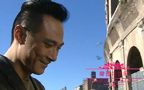 李子雄长得和梁朝伟很像是亲戚吗?李子雄都(一直以为李子雄和梁朝伟是一个人) 李子雄长得和梁朝伟很像是亲戚吗?李子雄都(一直以为李子雄和梁朝伟是一个人)
